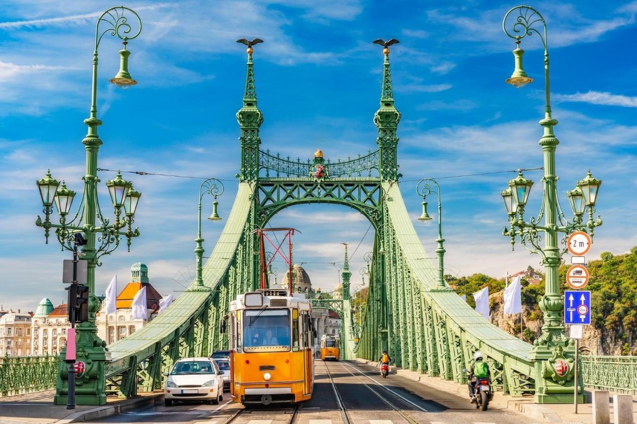 Apartment With 2 Bedrooms Near Gellert Thermal Bath Budapest Eksteriør bilde