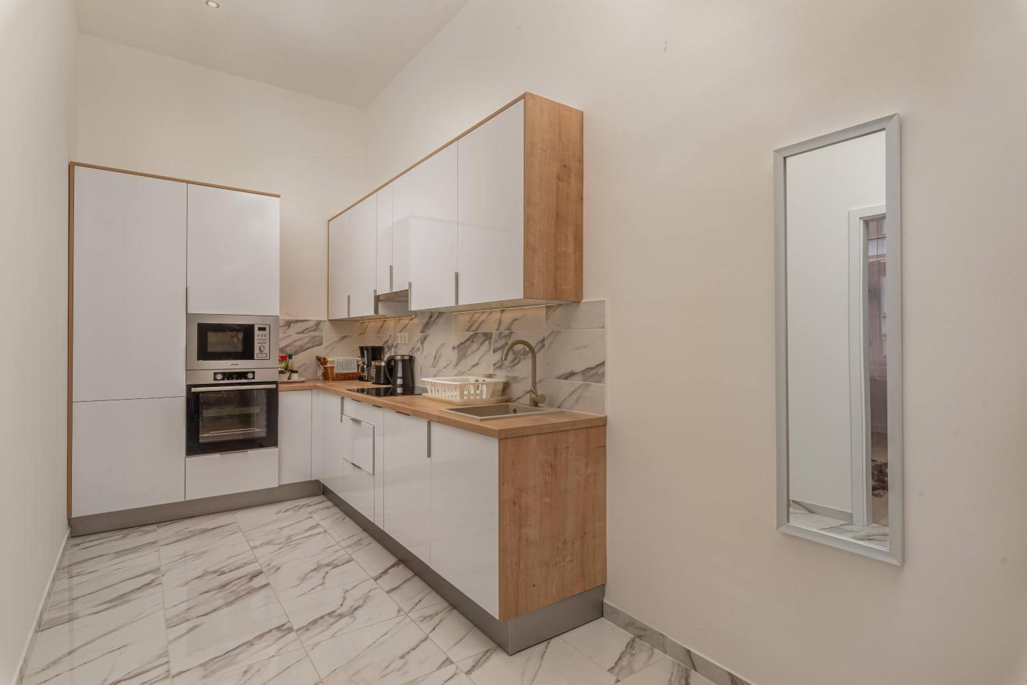 Apartment With 2 Bedrooms Near Gellert Thermal Bath Budapest Eksteriør bilde