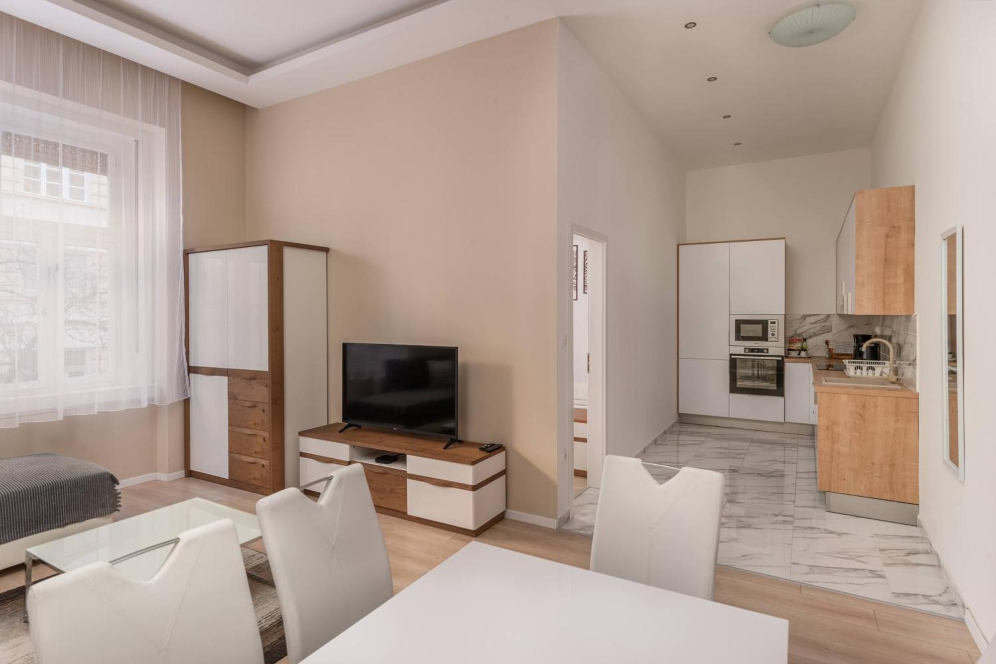 Apartment With 2 Bedrooms Near Gellert Thermal Bath Budapest Eksteriør bilde