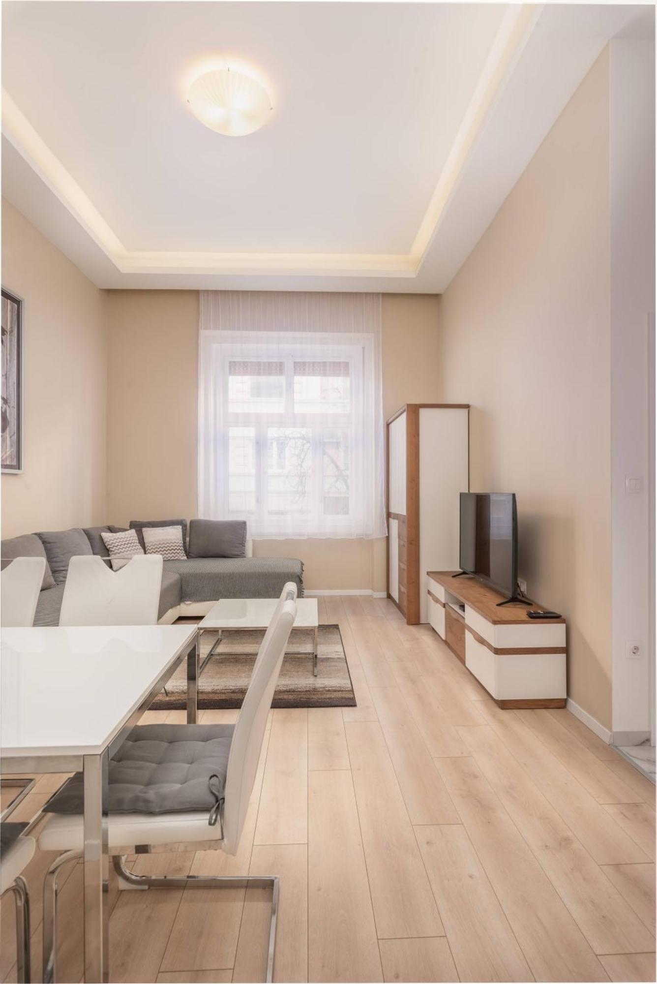 Apartment With 2 Bedrooms Near Gellert Thermal Bath Budapest Eksteriør bilde